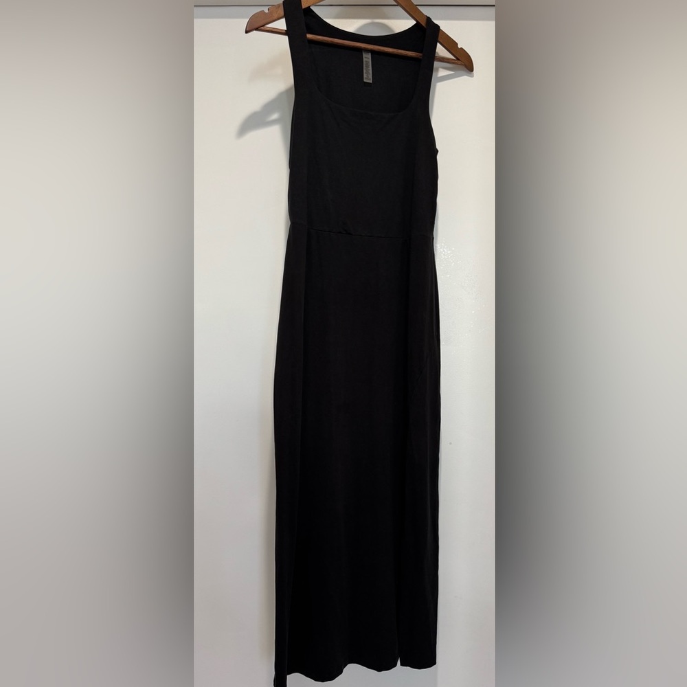 Beyond Yoga Classic Black Statement Dress🖤